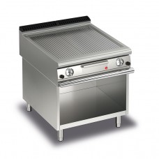Queen9 Gas Ribbed Stainless Griddle Plate On Open Cabinet - 800mm